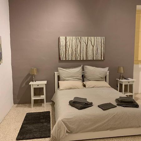 4 Bedroom Apartment In Sliema Near The Sea Екстериор снимка