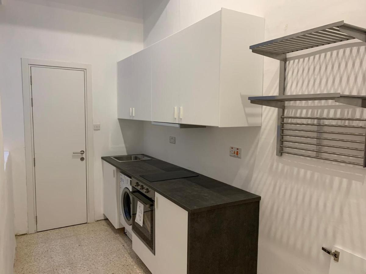 4 Bedroom Apartment In Sliema Near The Sea Екстериор снимка