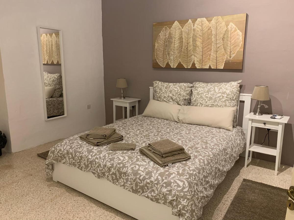 4 Bedroom Apartment In Sliema Near The Sea Екстериор снимка