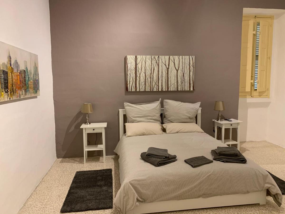 4 Bedroom Apartment In Sliema Near The Sea Екстериор снимка